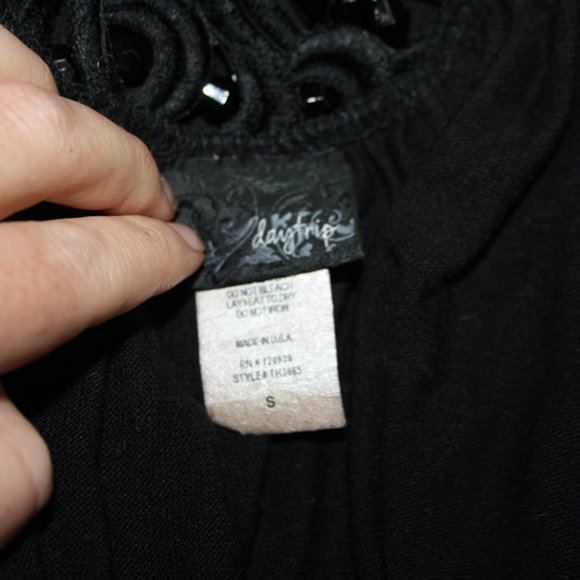 🖤✨ Daytrip · Black Beaded Vest · Size Small - Picture 3 of 6